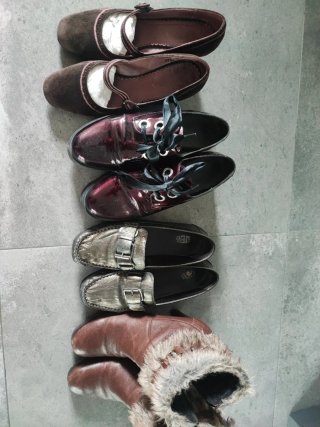 Zapatos variados