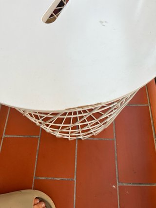 Mesa auxiliar Ikea, KVISTBRO