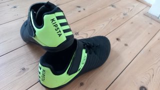 Botas de futbol infantiles