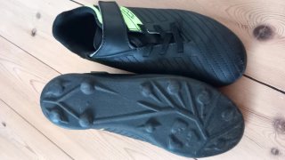 Botas de futbol infantiles