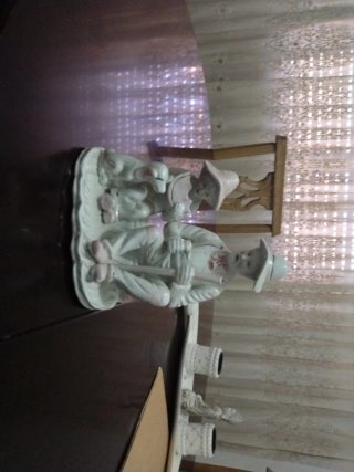 Figura antigua de cerámica