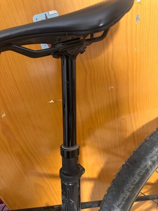 Tija telescopica Bontrager y pulsador