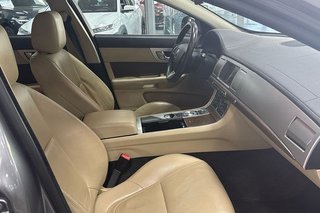 Jaguar XF   2.2 Diesel Luxury