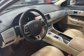 Jaguar XF   2.2 Diesel Luxury