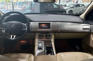 Jaguar XF   2.2 Diesel Luxury