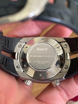 RELOJ AUTOMÁTICO