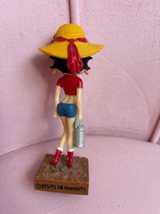 Figura Betty Boop Jardinera