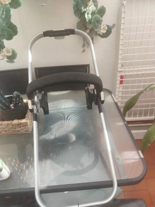 Se vende Bugaboo donkey con dos sillas y un capazo