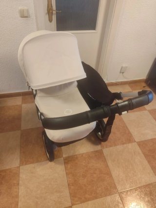 Se vende Bugaboo donkey con dos sillas y un capazo