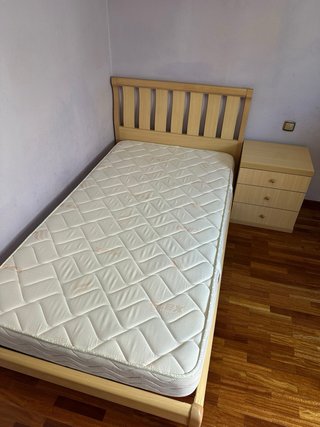 Cama de 105x190 + mesita de noche.