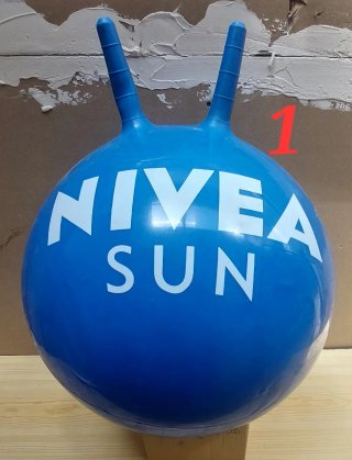 Colchoneta inflable + Balon saltarin NIVEA NUEVOS