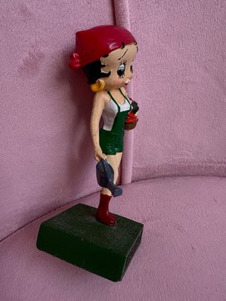 Figura Betty Boop Jardinera