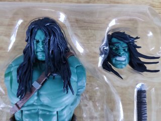 MARVEL LEGENDS. SKAAR TORSO Y ACCESORIOS.