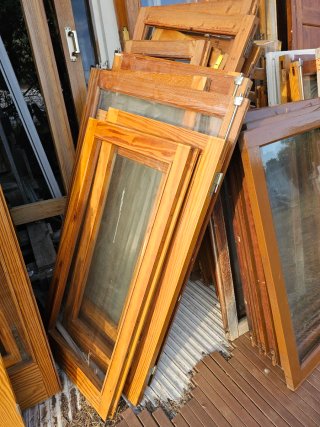 Hojas de madera con cristal sin marco