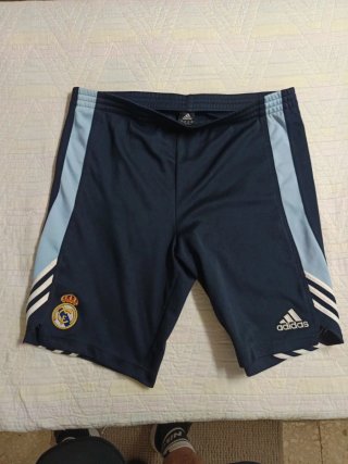 Pantalón corto Real Madrid marca ADIDAS talla L