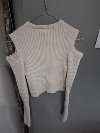 Top corto maniche lunghe,bershka,buone condizioni