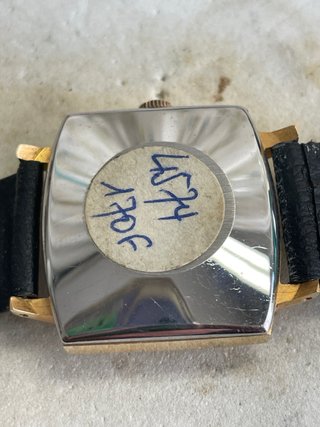 RELOJ AUTOMÁTICO