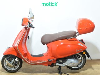 VESPA PRIMAVERA 125 (TOP CASE)