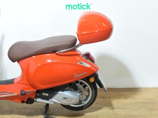 VESPA PRIMAVERA 125 (TOP CASE)
