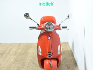 VESPA PRIMAVERA 125 (TOP CASE)