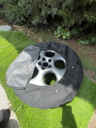Llanta de repuesto Alfa Romeo GTV  con funda
