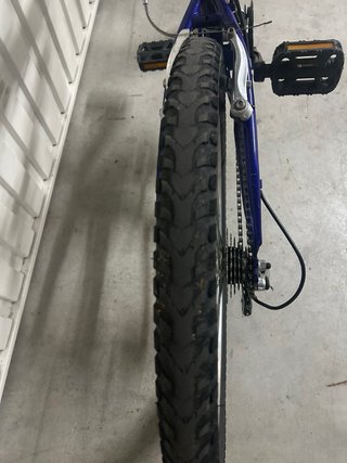 Bicicleta de montaña 8-12 años + el casco