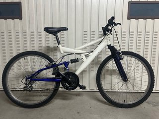 Bicicleta de montaña 8-12 años + el casco