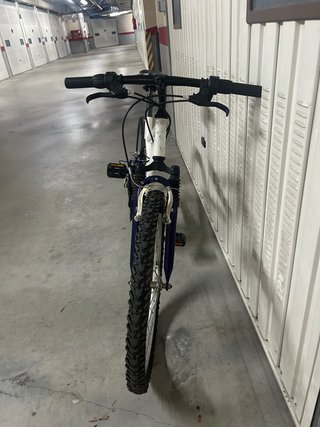Bicicleta de montaña 8-12 años + el casco