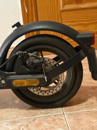 Patín de la marca Reebook negro coje 120kg