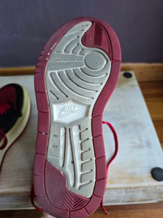 Deportivas Nike Air Jordan 1 Elevate rojo y negro