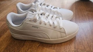 PUMA Sneakers
