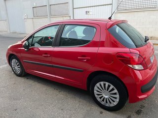 Peugeot 207 2011