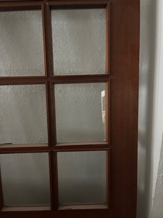 Puerta de madera con cristal – 20 €