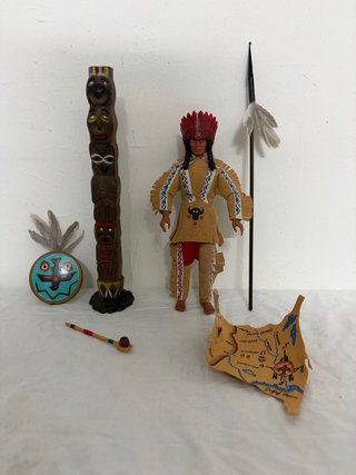 Madelman Jefe Indio + Accesorios(Tótem/Mapa)