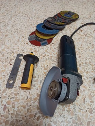 Amoladora BOSCH GWS 1100 + SDS