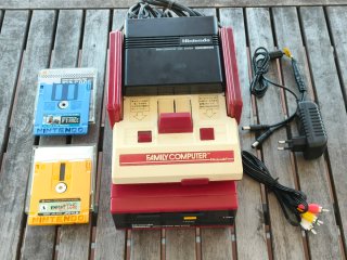 Nintendo Famicom AV + Disk System + juegos