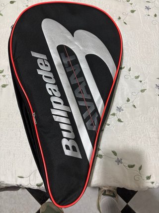 Pala de Bull Padel Axym seminueva