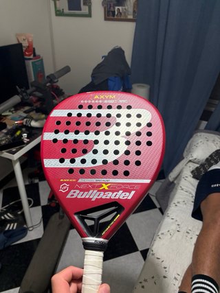 Pala de Bull Padel Axym seminueva