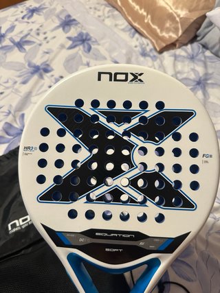 Pala de padel NOX EQUATION, como nueva