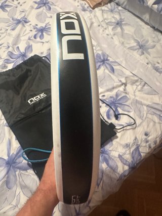Pala de padel NOX EQUATION, como nueva
