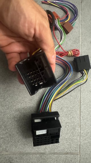 Adaptador Quadlock a ISO amplificador DSP BMW G30