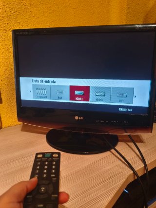Monitor TV LG Flatron M1962D 19" HD + TDT (HDMI/AV