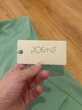 Pantalones poems con etiqueta
