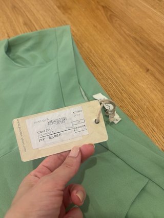 Pantalones poems con etiqueta