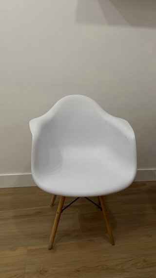 Silla tipo escandinavo.