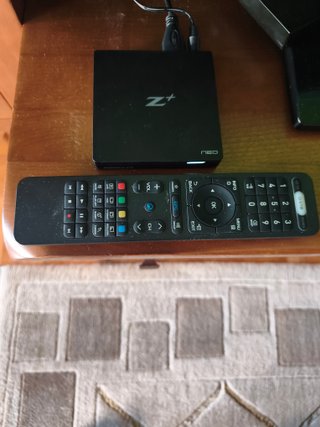 SE VENDE TV BOX FORMULER Z+  NEO CON SU MANDO.