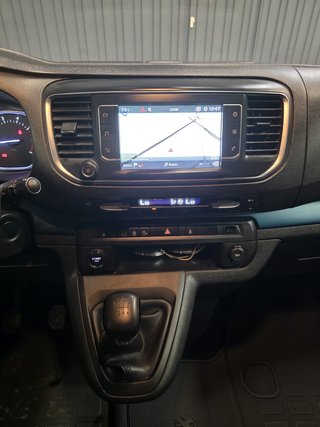 Peugeot Traveller 2018