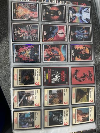 Stranger things panini álbum cartas.