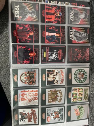 Stranger things panini álbum cartas.