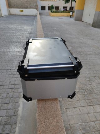 Baul moto 65L aluminio